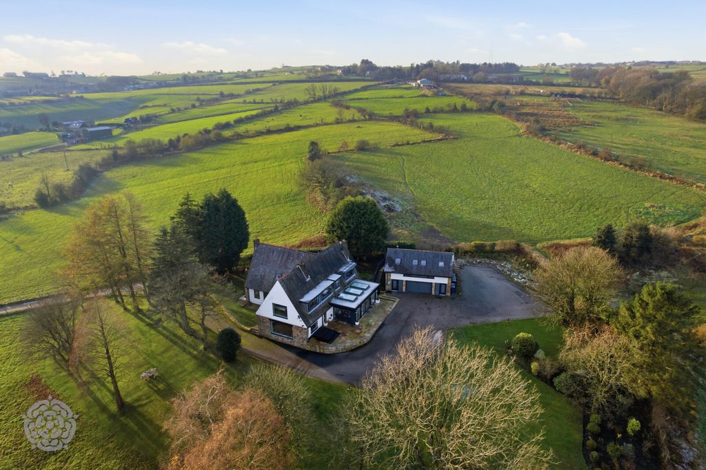 Property photo 2 of 60 Picture No. 77