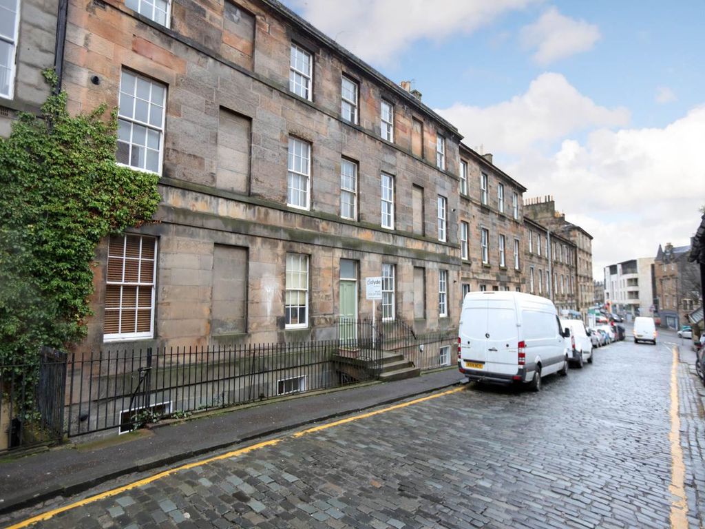 Property photo 1 of 11 1V7A8665
