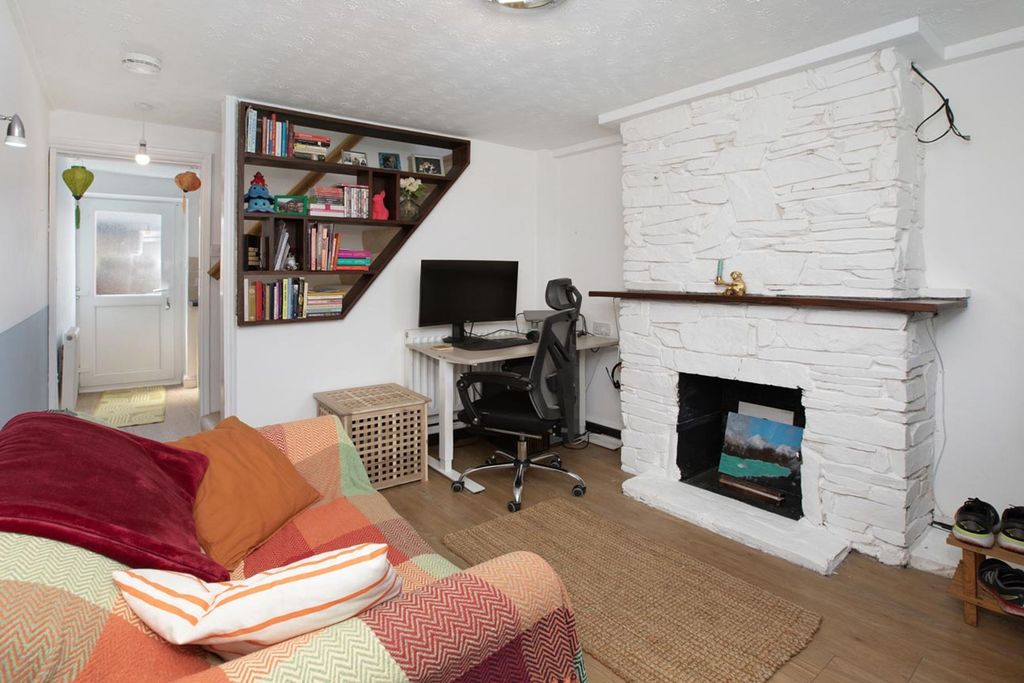 Property photo 3 of 15