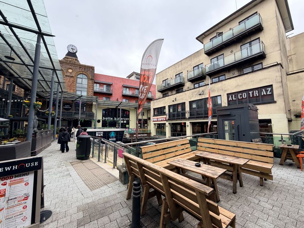 Property photo 2 of 25