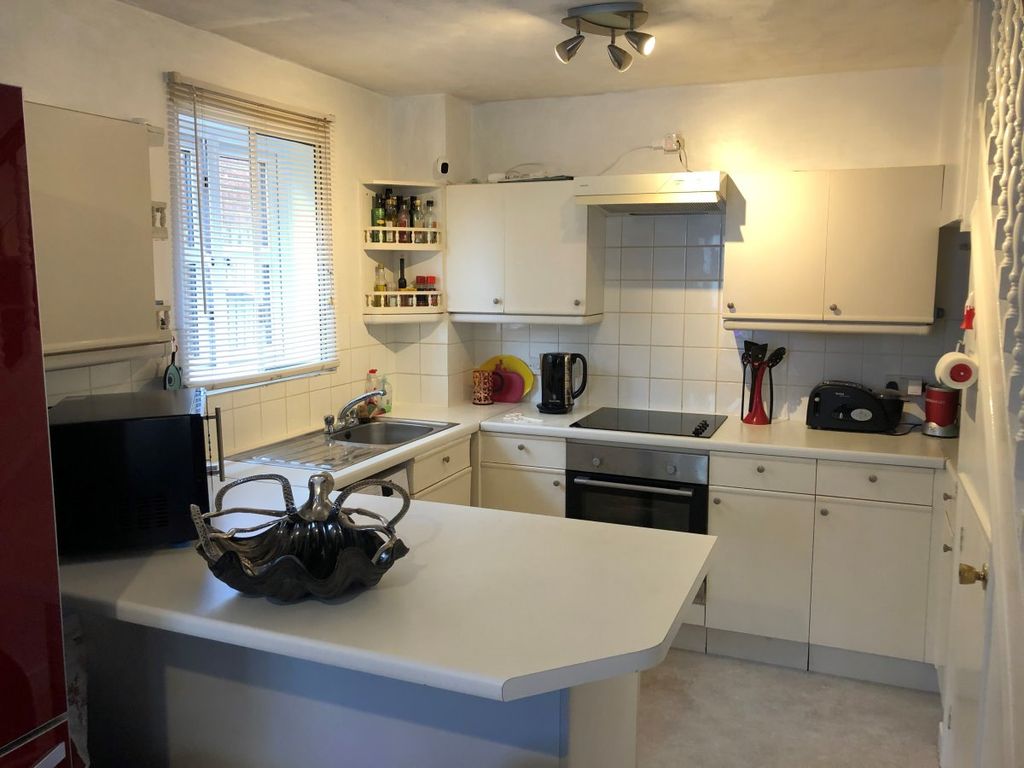 Property photo 2 of 3