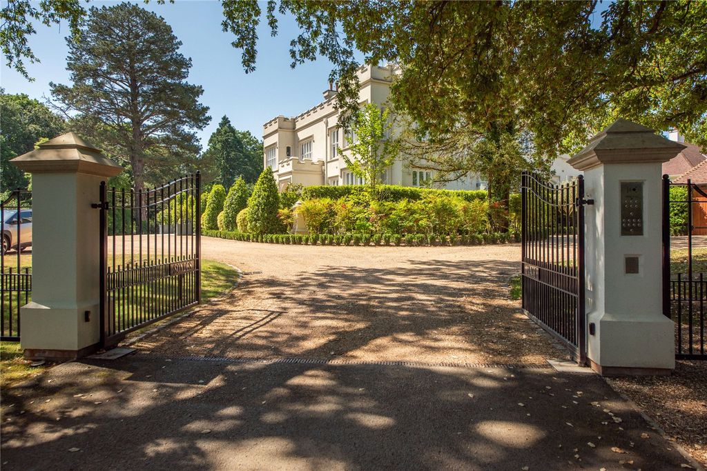 Additional image 22 of 3 bed flat for saleWestcott Road, Dorking, Surrey RH4