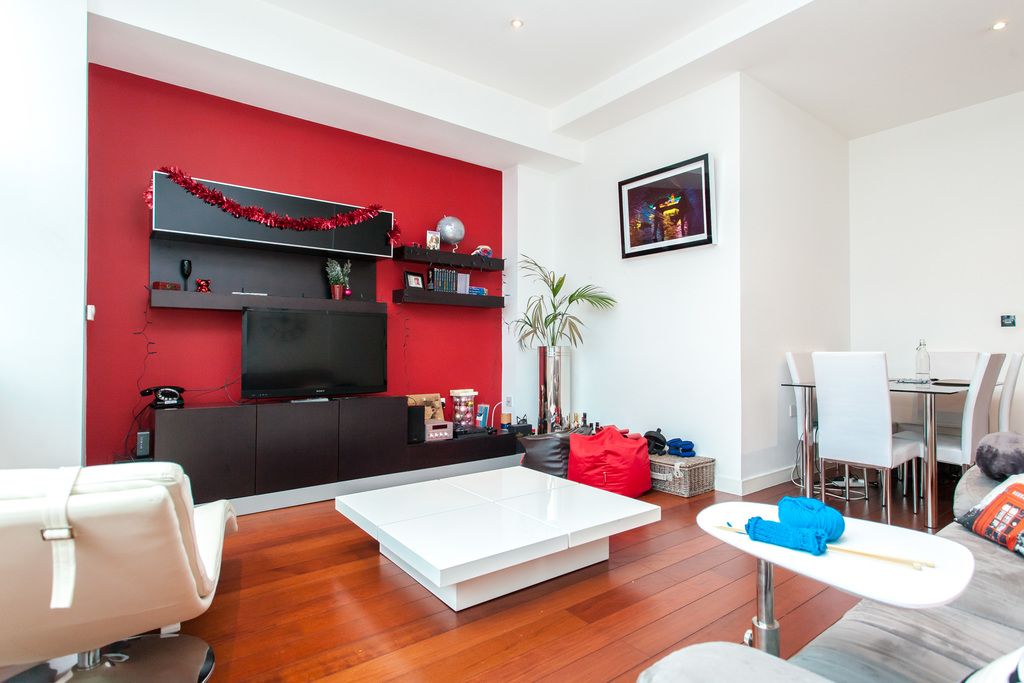 Property photo 2 of 11