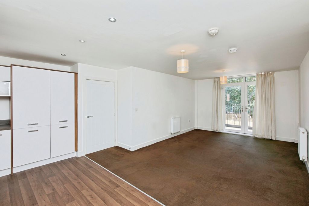 Property photo 3 of 12 Pbox-Img.Jpg