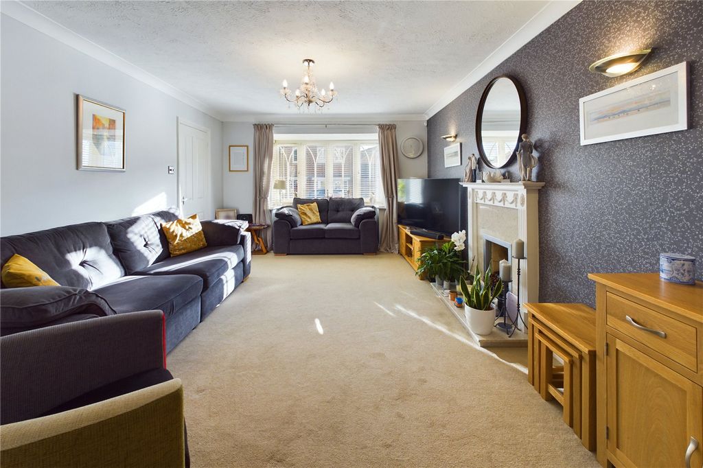 Property photo 3 of 22 Living Room