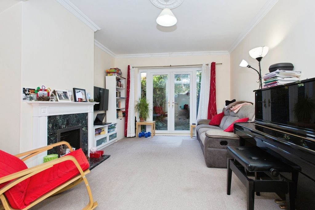 Property photo 3 of 17 Photo