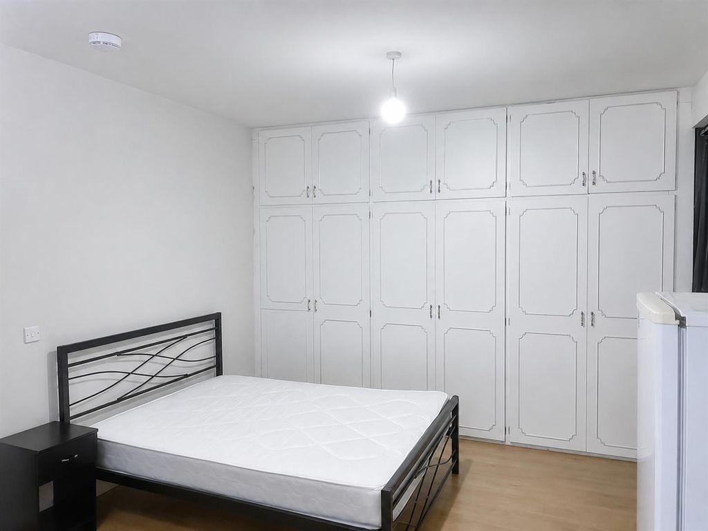 Property photo 1 of 5 8c96F28E-5923-4E46-95B3-3Cbdd39d5d1E.Png