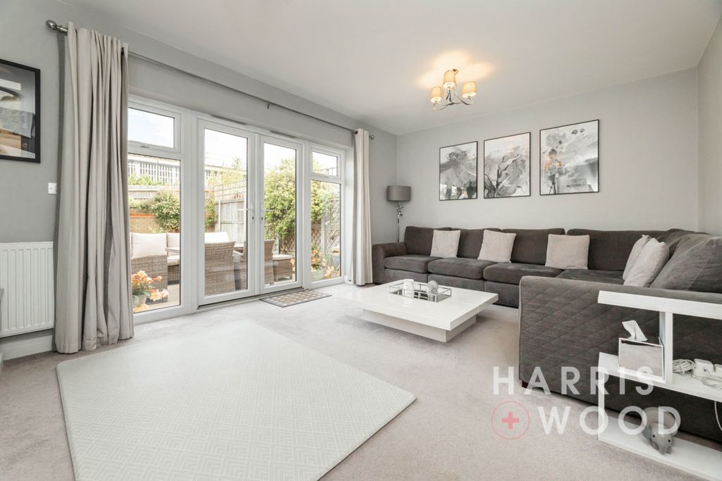 Property photo 3 of 37 4447035