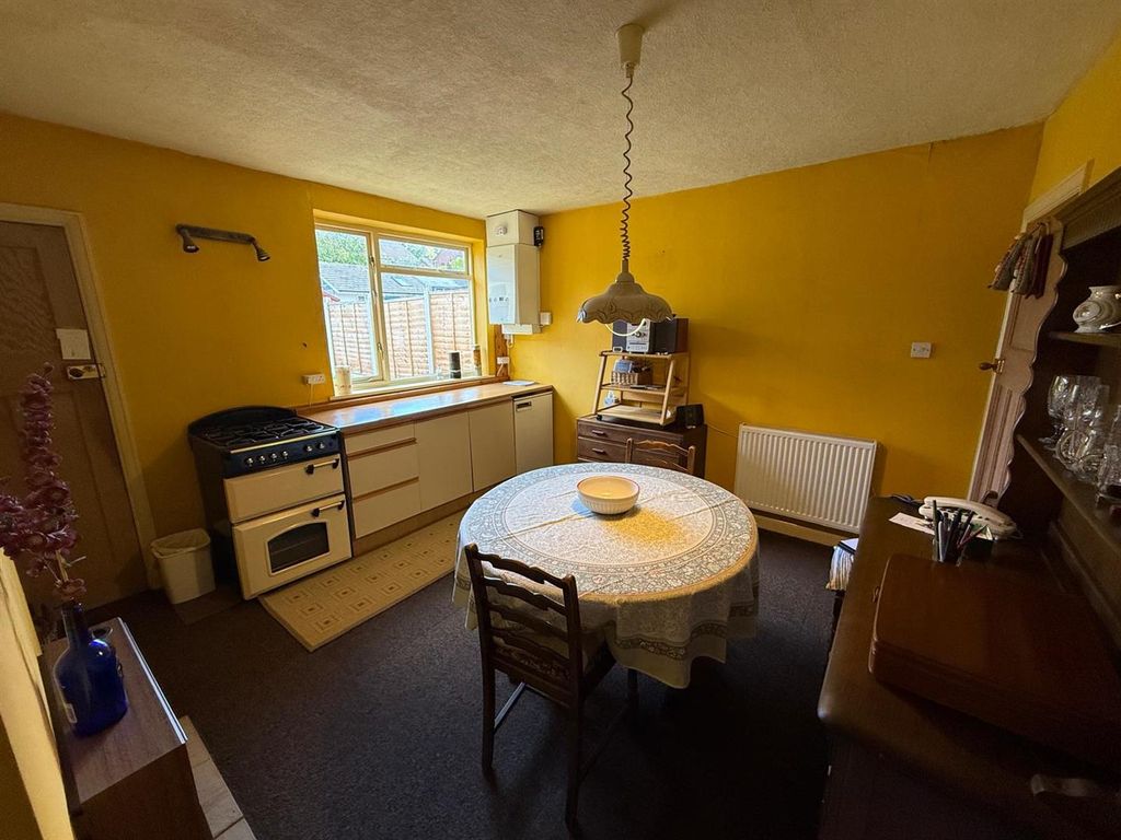 Property photo 3 of 13