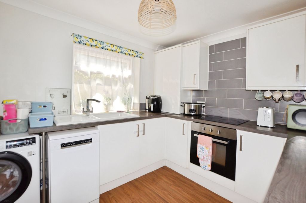 Property photo 3 of 10 Pbox-Img.Jpg