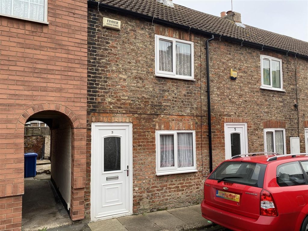 Property photo 1 of 5 Charming Brick Terraced Home With Modern Door...