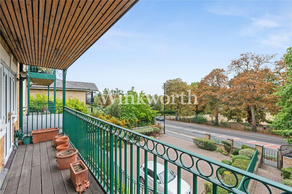 Property photo 3 of 14 Picture No. 10