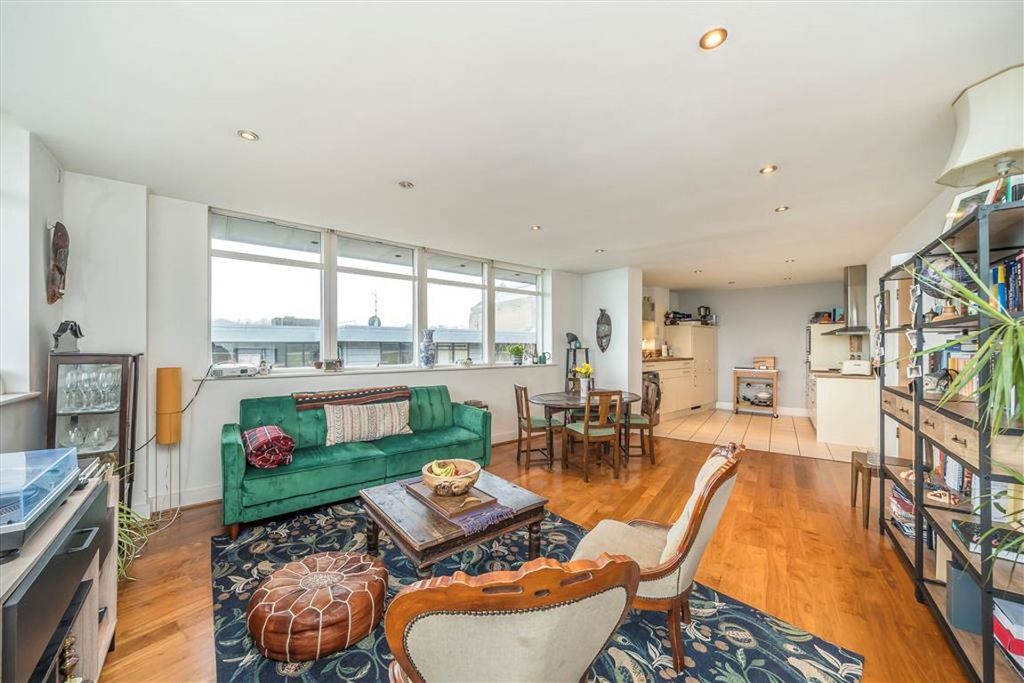 Property photo 3 of 6