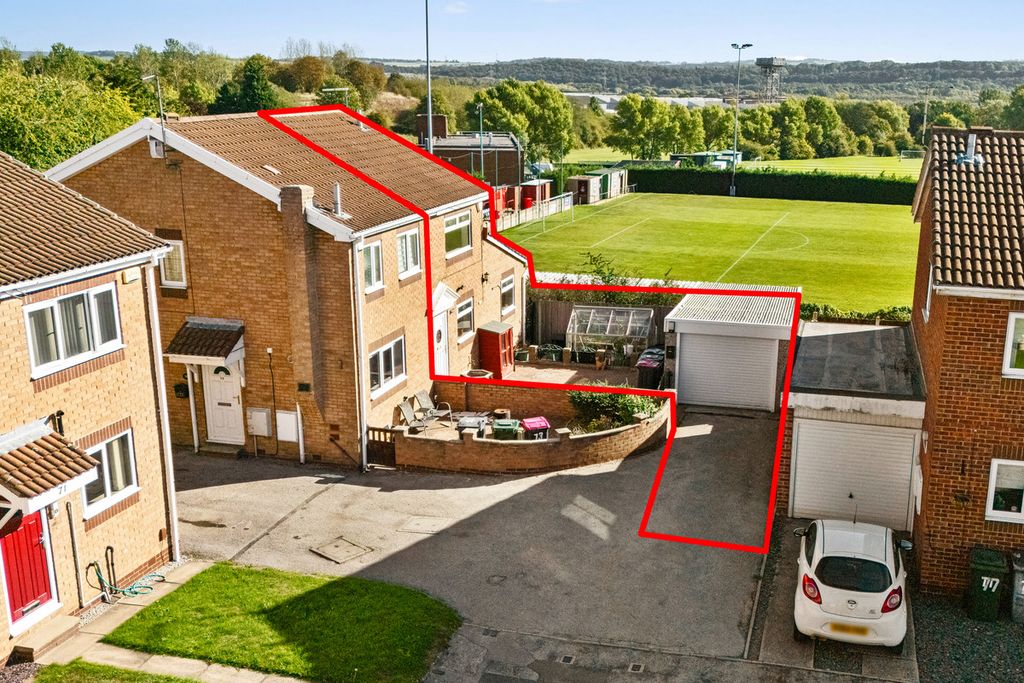 Property photo 2 of 12