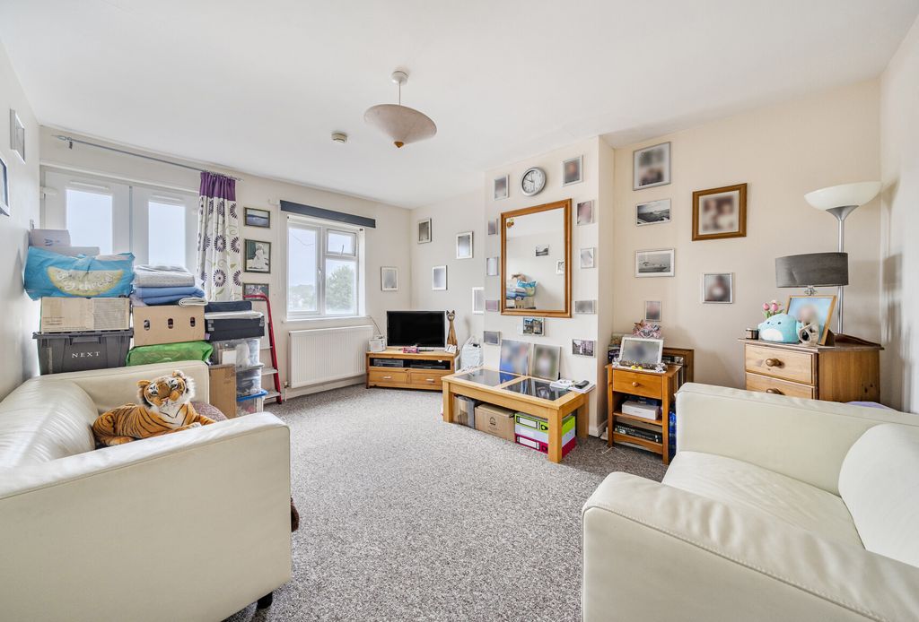 Property photo 2 of 12 1364856-4-68Ecc80...