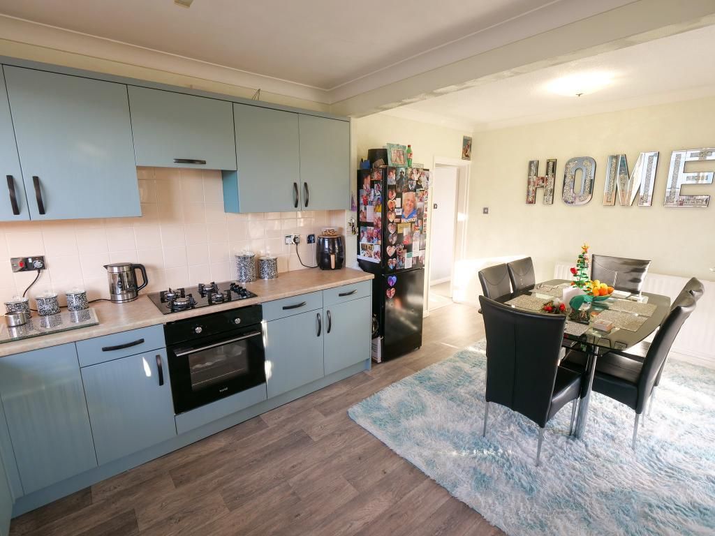 Property photo 3 of 10 Kitchen Diner