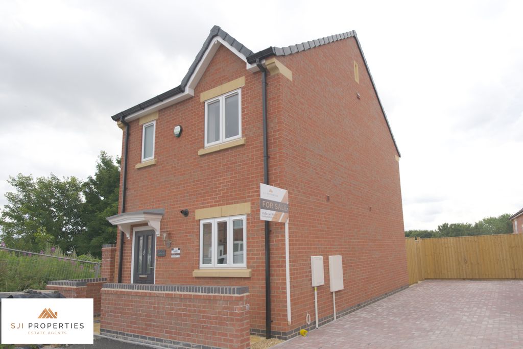 Property photo 1 of 16 Front &amp; Drive