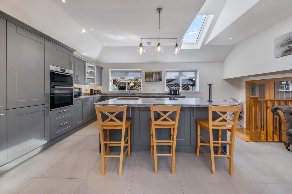 Property photo 2 of 53 Kitchen