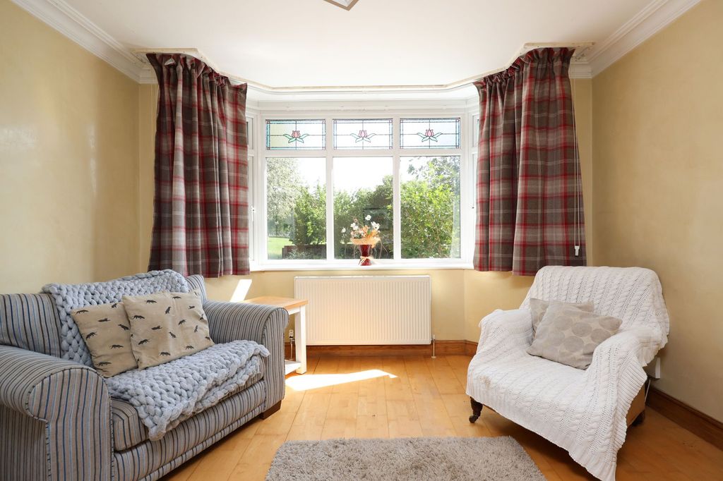Property photo 3 of 18