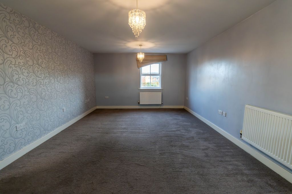 Property photo 3 of 6 Photo