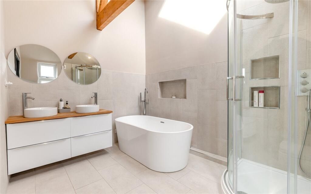 Property photo 3 of 20