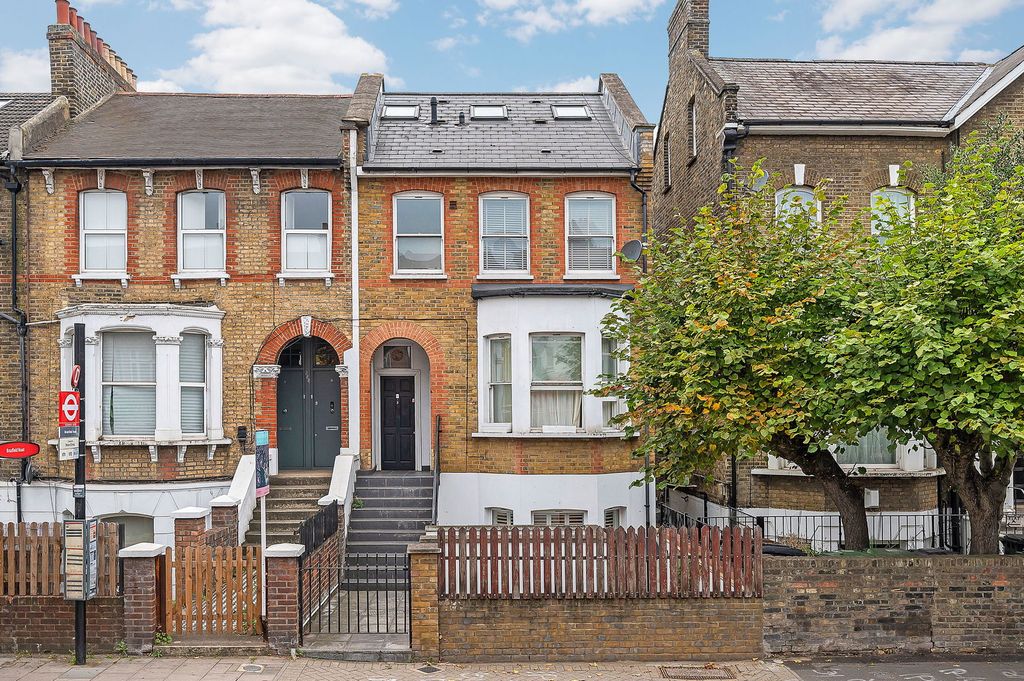 Property photo 1 of 22