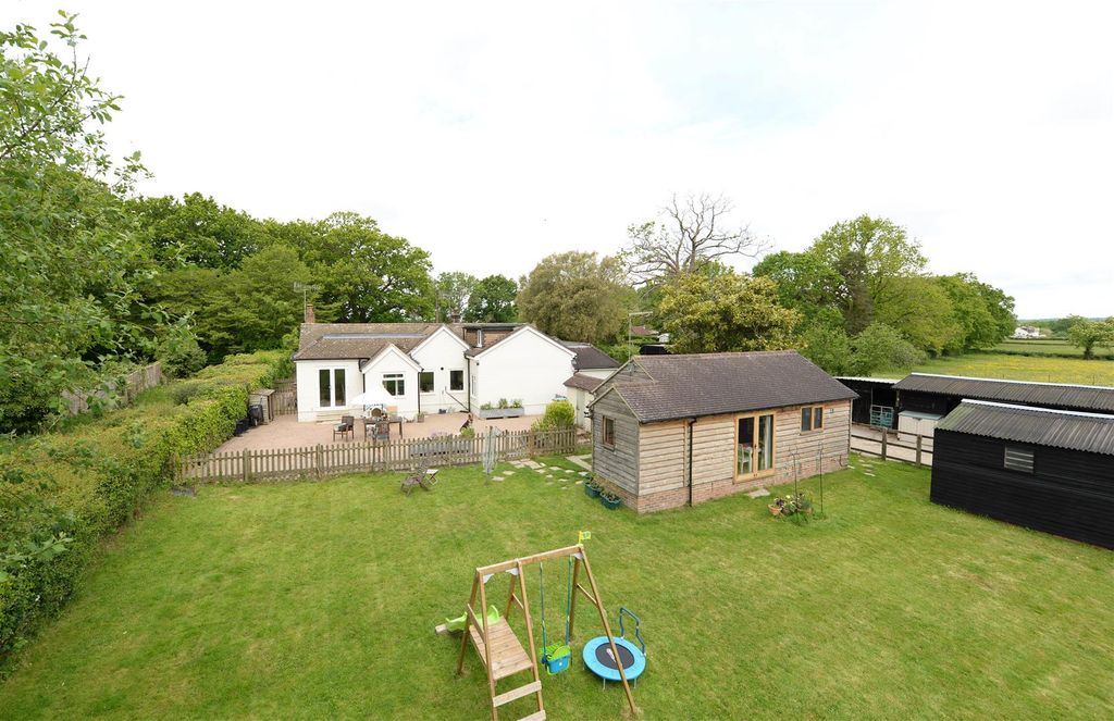 Property photo 1 of 26 Rear Garden & Annexe