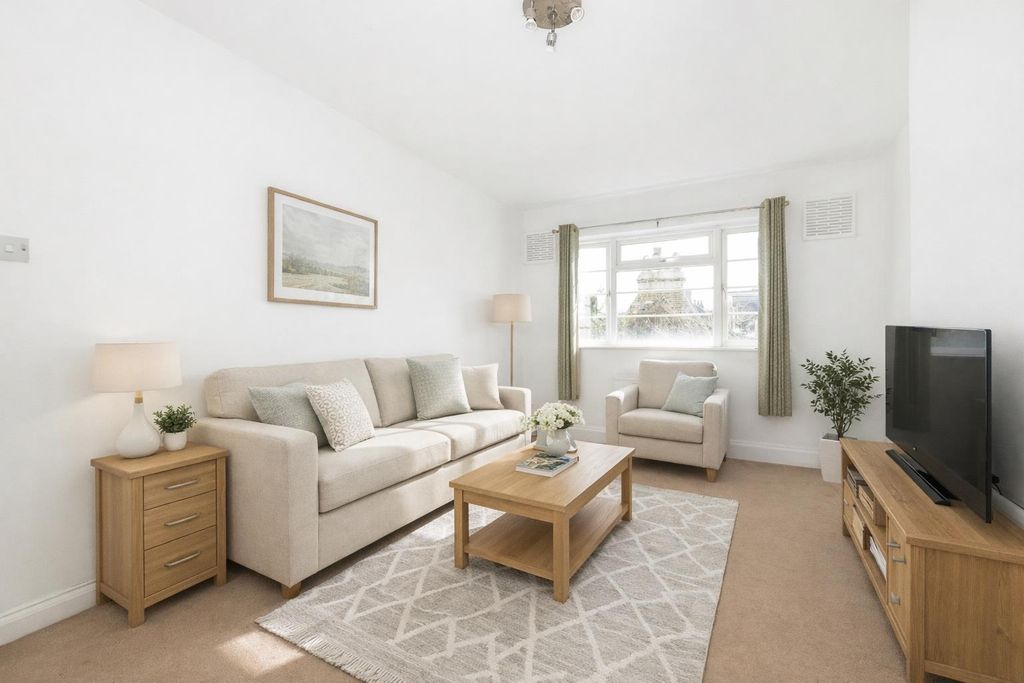 Property photo 2 of 15 Reception Room