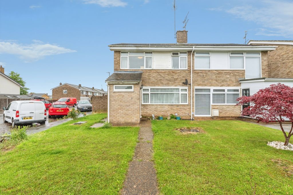 Property photo 1 of 11 Front