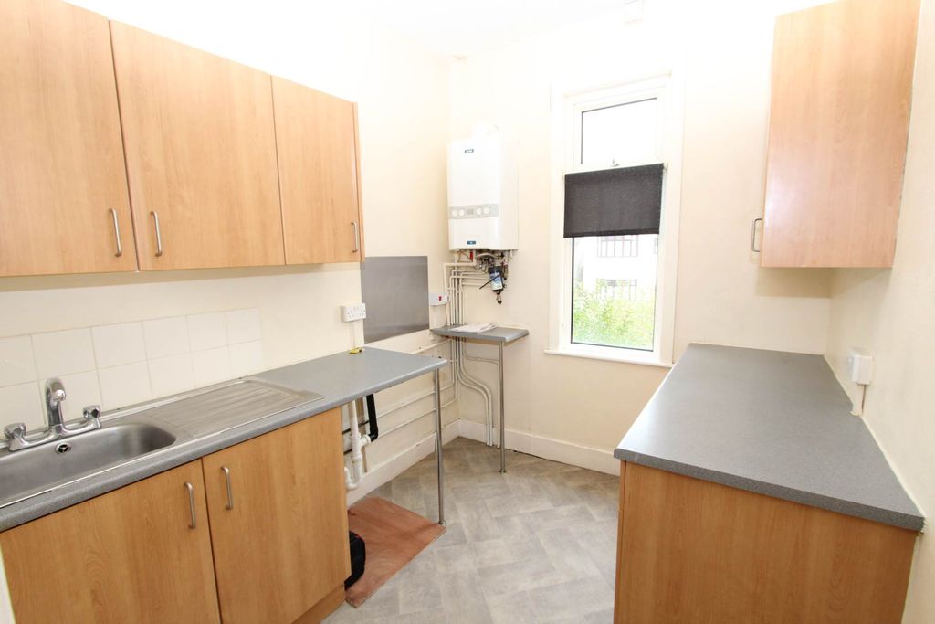 Property photo 3 of 5