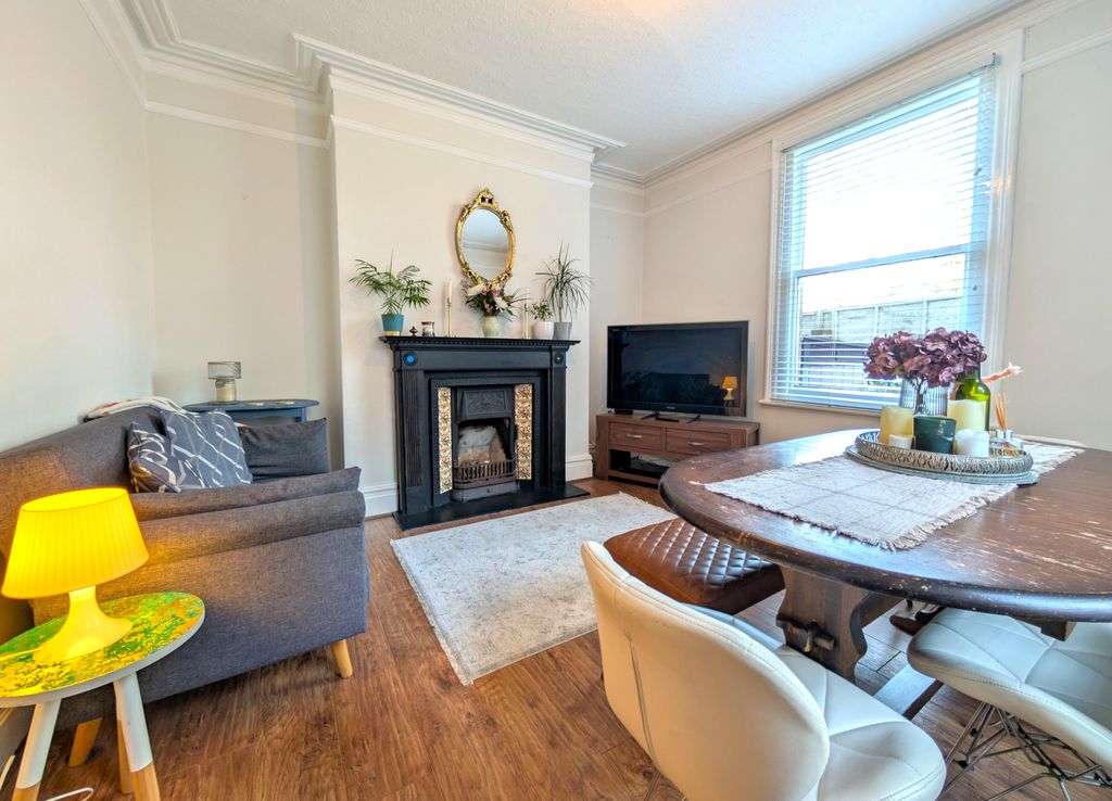 Property photo 2 of 47