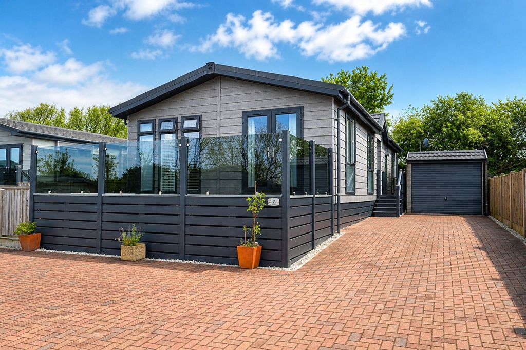 Property photo 1 of 26 External