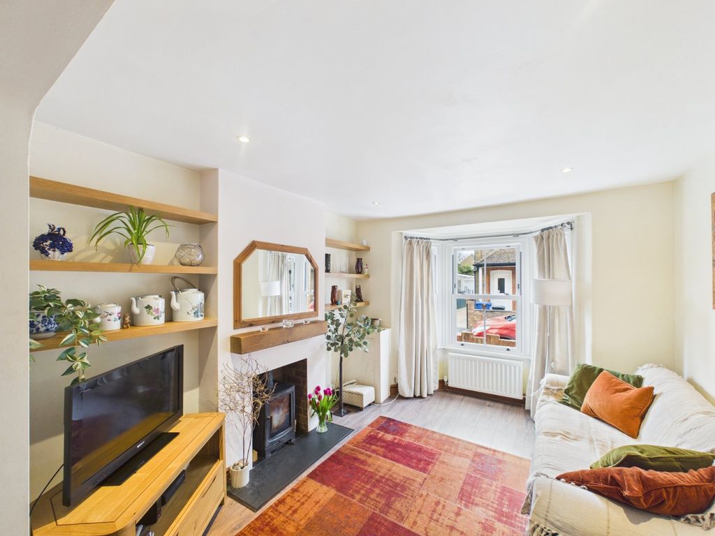 Property photo 2 of 10 Living Room