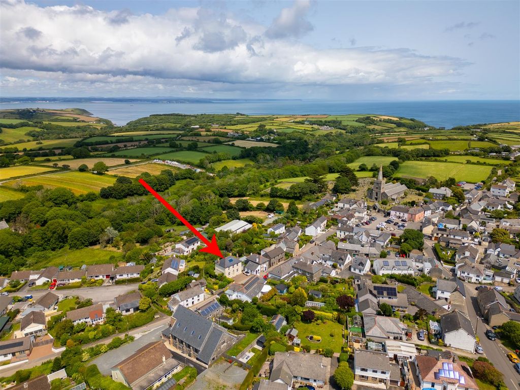 Property photo 1 of 33 Manse, St Keverne-03.Jpg