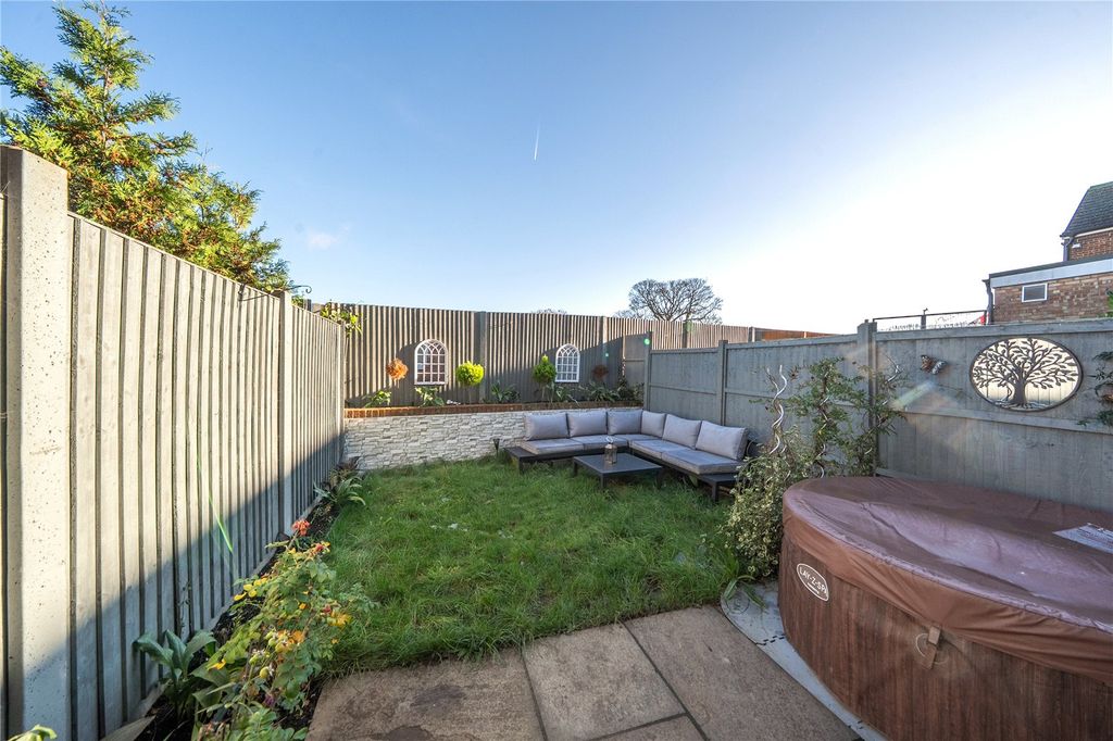 Property photo 3 of 24 Picture No. 27