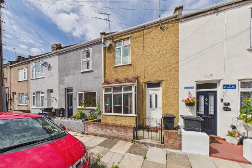 Property photo 2 of 25 18 Dunkirk Road, Fishponds, Bristol Bs16 3Dj | Fre