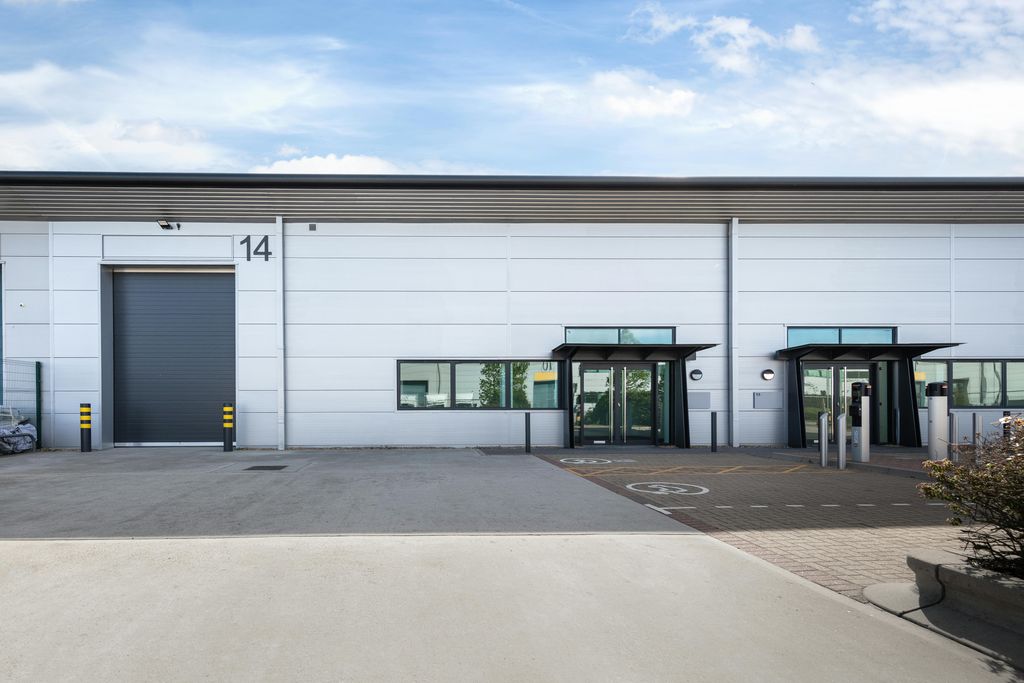 Property photo 2 of 12 2024 Unit 14 Premier Park 221723.Jpg