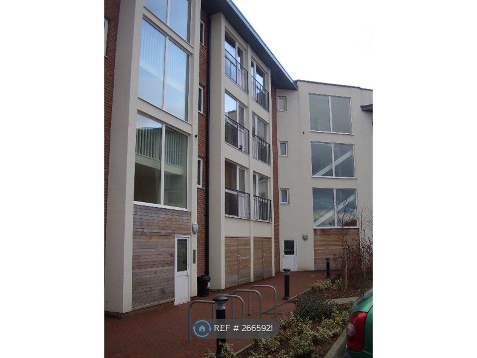 Property photo 2 of 18 City View