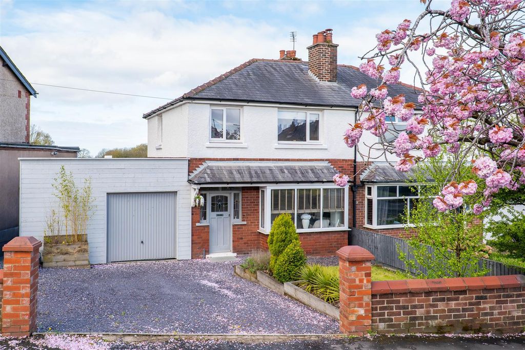 Property photo 1 of 23 Front External