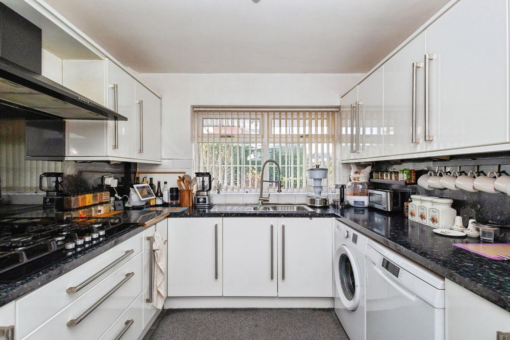 Property photo 3 of 18 Pbox-Img.Jpg