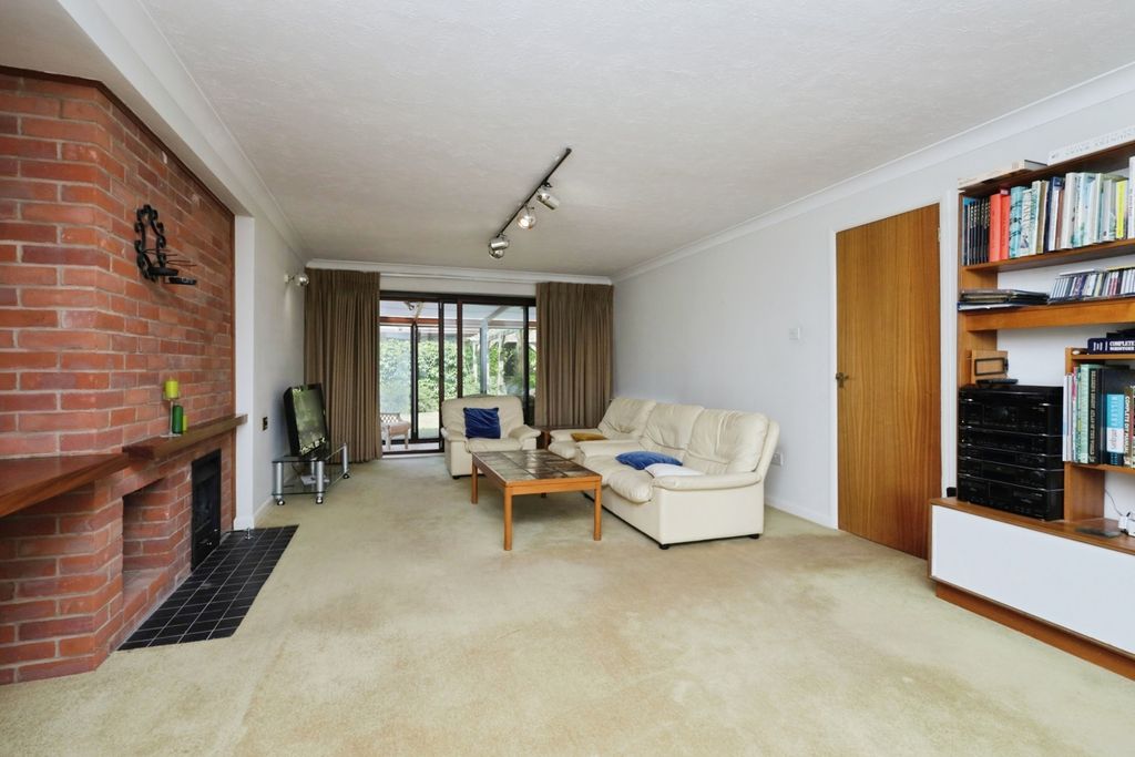 Property photo 2 of 20 Pbox-Img.Jpg