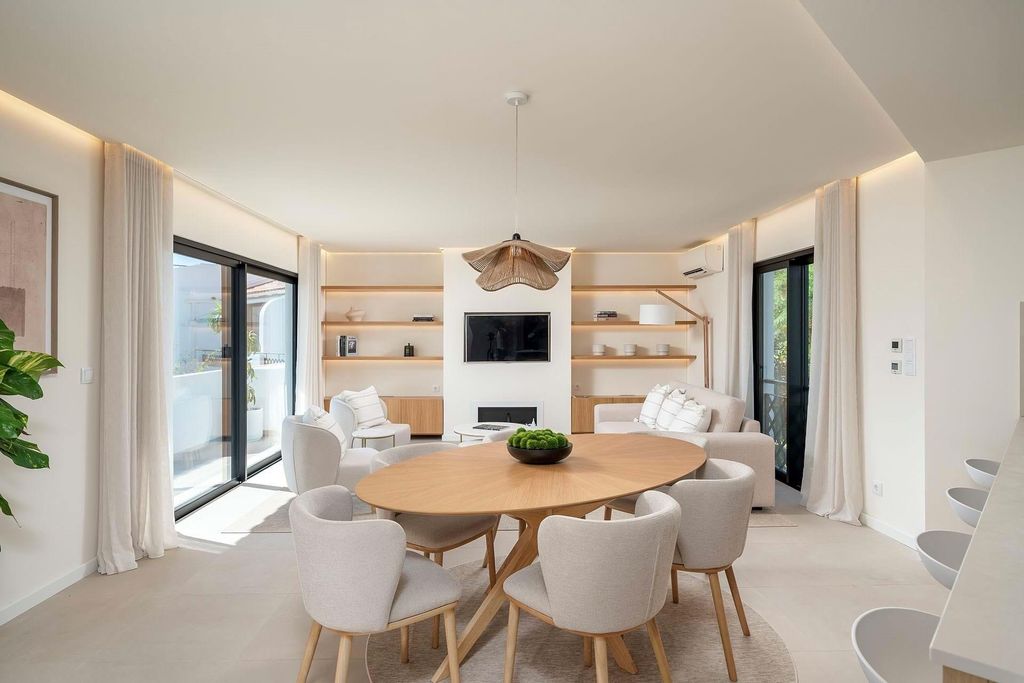 Property photo 2 of 13 Image