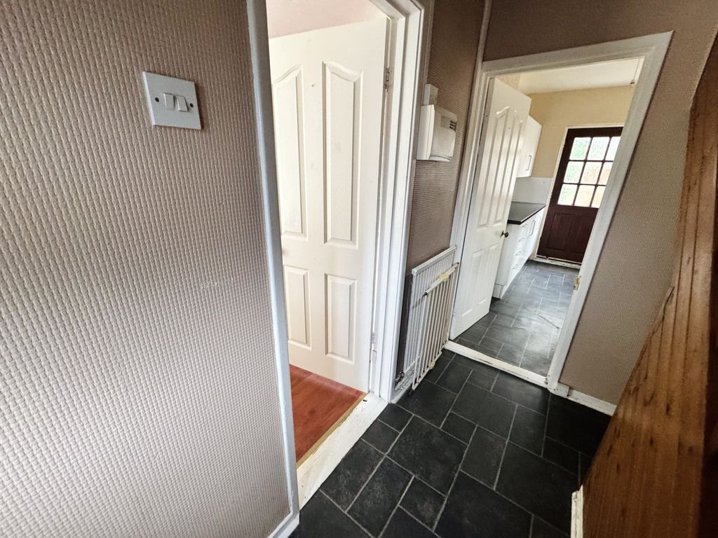 Property photo 3 of 10 Img_9989
