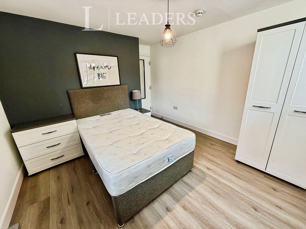 Property photo 2 of 6 769c229A-Img_9483