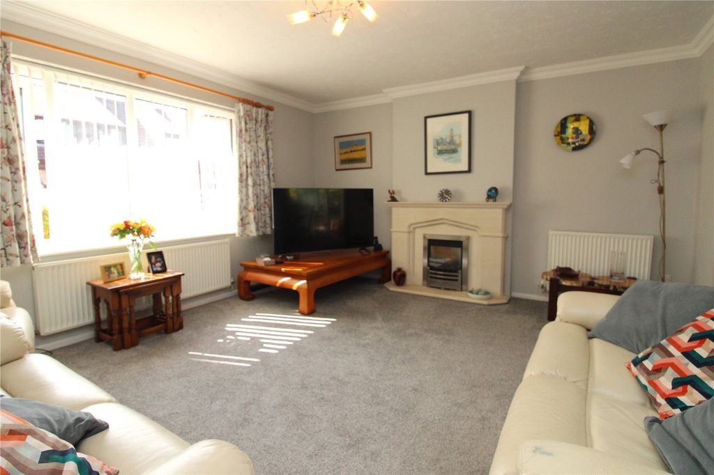 Property photo 2 of 17 Picture No. 14