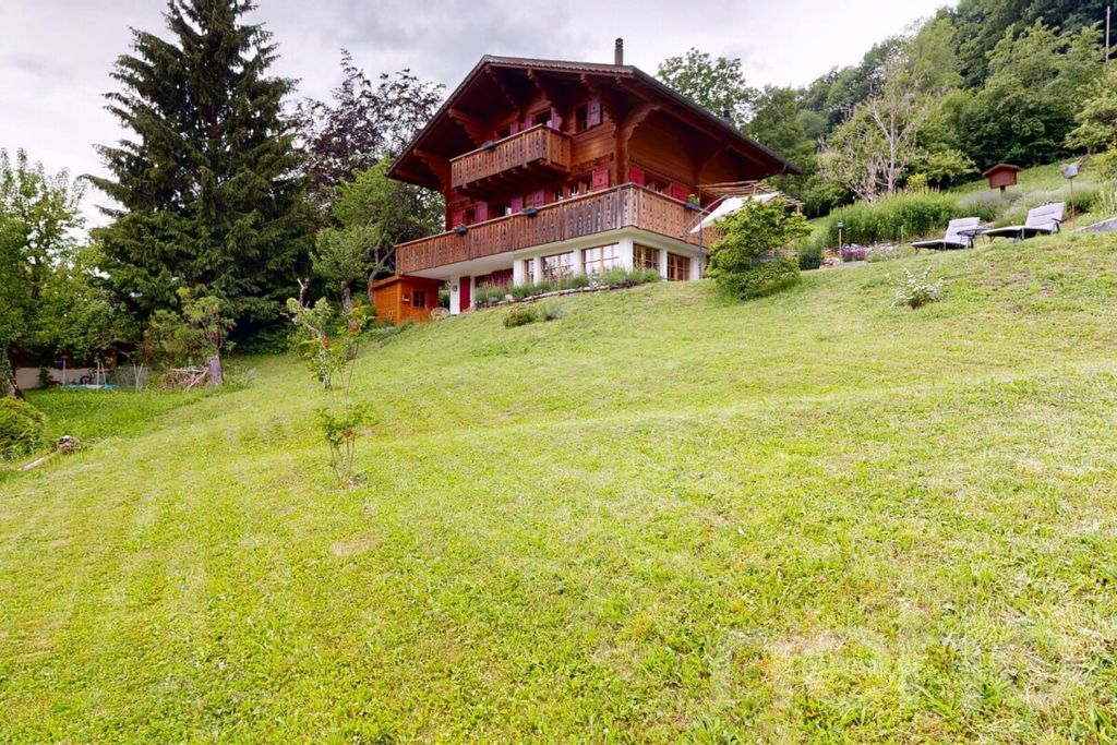 Property photo 1 of 12