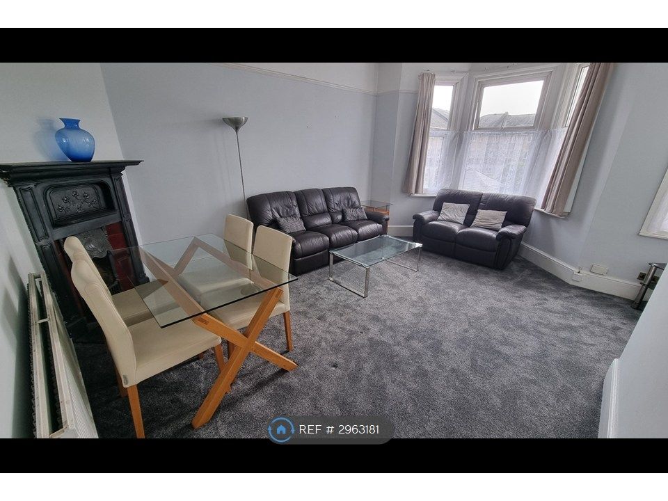Property photo 3 of 24