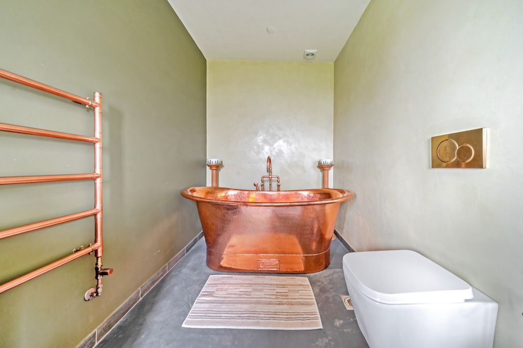 Additional image 4 of 3 bed flat to rentBristol Road, Cam, Dursley GL11