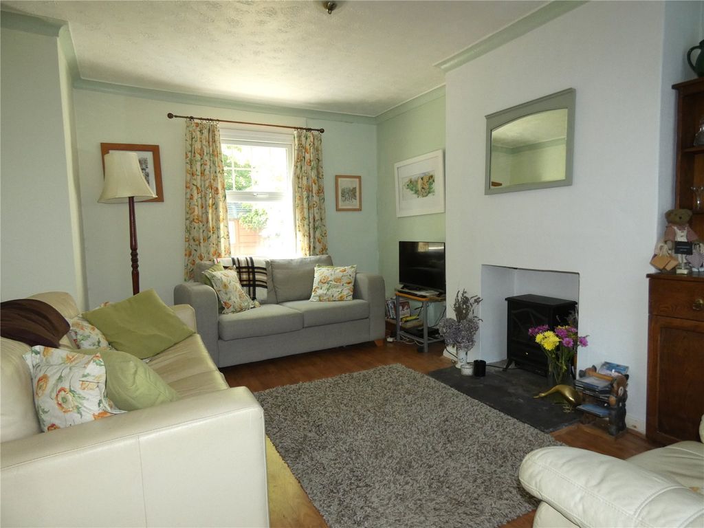 Property photo 2 of 17 Picture No. 01