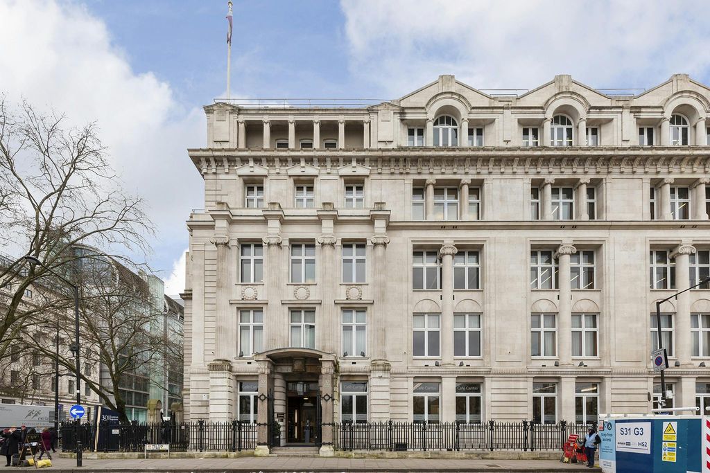 Property photo 1 of 7 30 Euston Square  21.Jpg